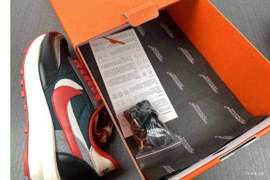 LD Nike sacai University Red Waffle DJ4877-300 Undercover 0119